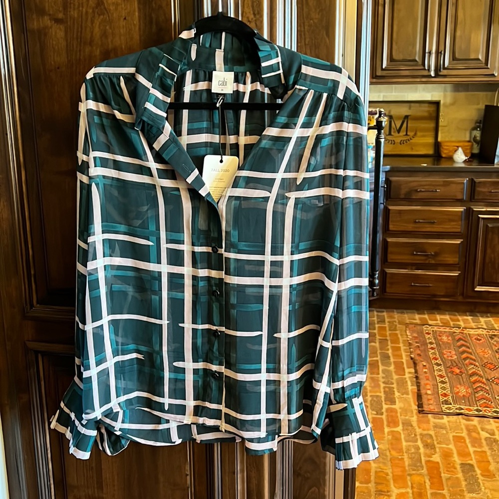 Cabi cake ruffle blouse